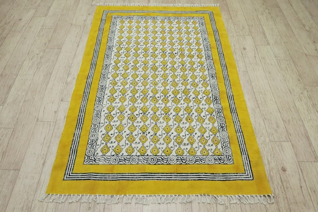 A Path to Peace: Discover the Moroccan Prayer Mat
